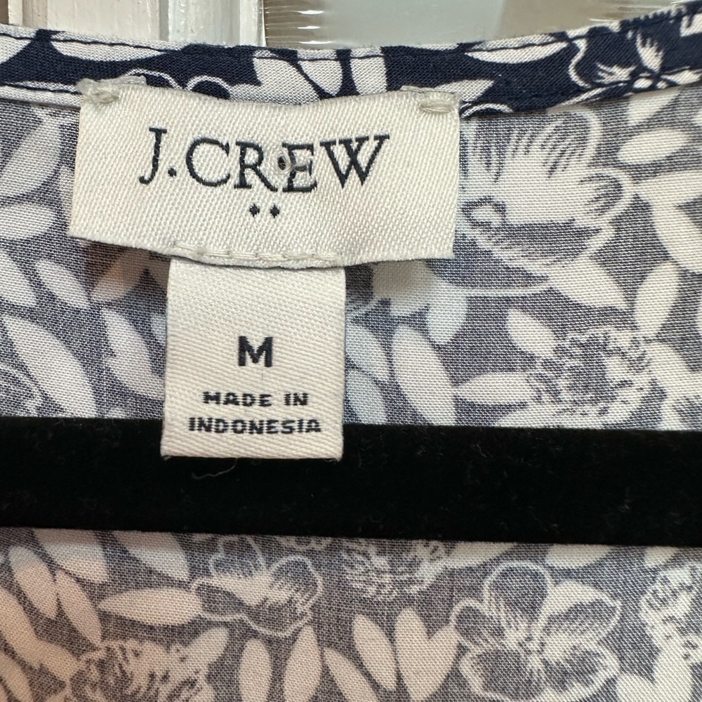 J. Crew Navy and White Floral Tiered Stretchy Sundress Women’s Size Medium M - Picture 10 of 16